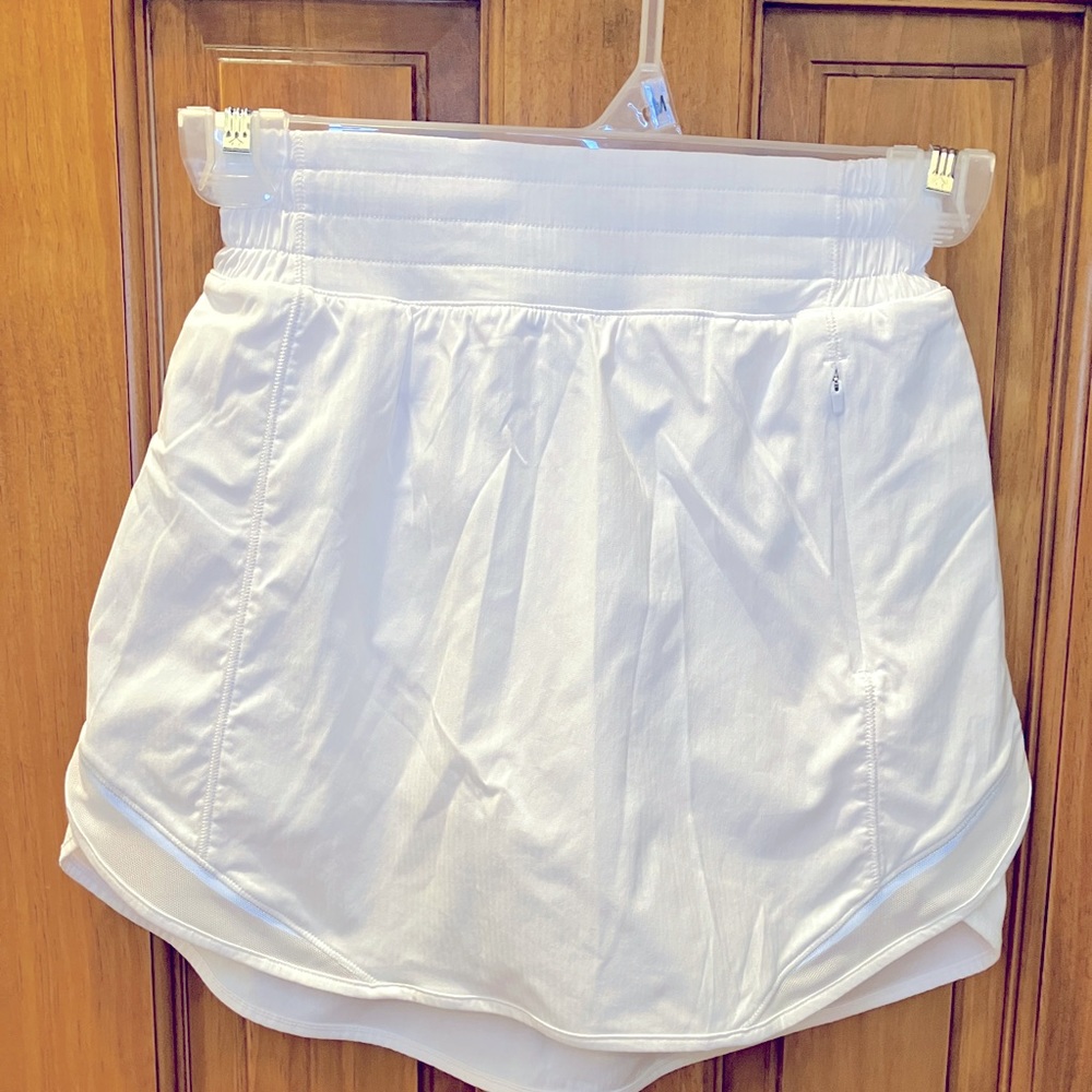 Lululemon Hotty Hot Hi-Rise Skirt (15 in.)